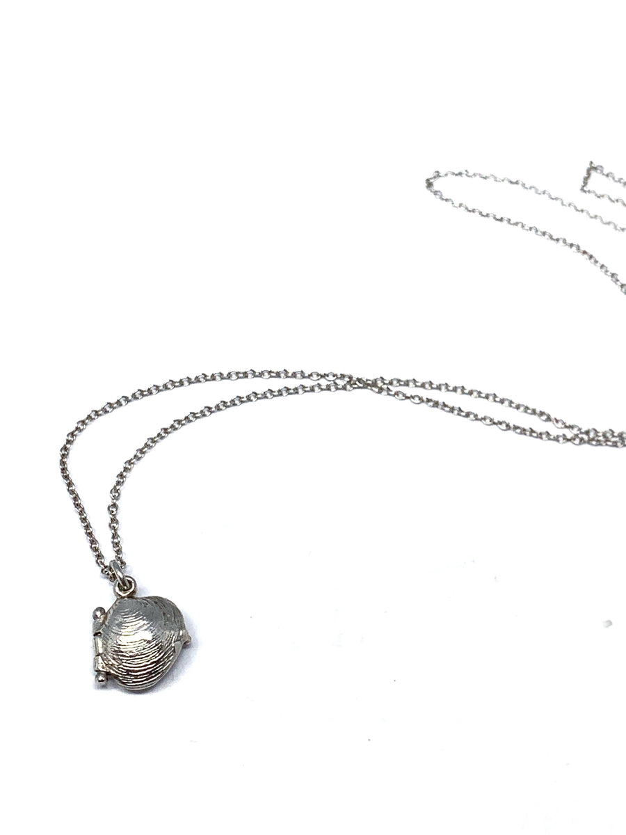 Clam Shell Necklace